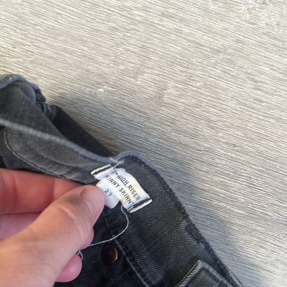 Madewell 9” High Rise Skinny Jeans Vintage Black Gray Ripped Distressed Jeans 27 - Picture 4 of 5